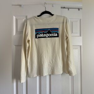 Patagonia Women’s Long Sleeve Graphic Tee